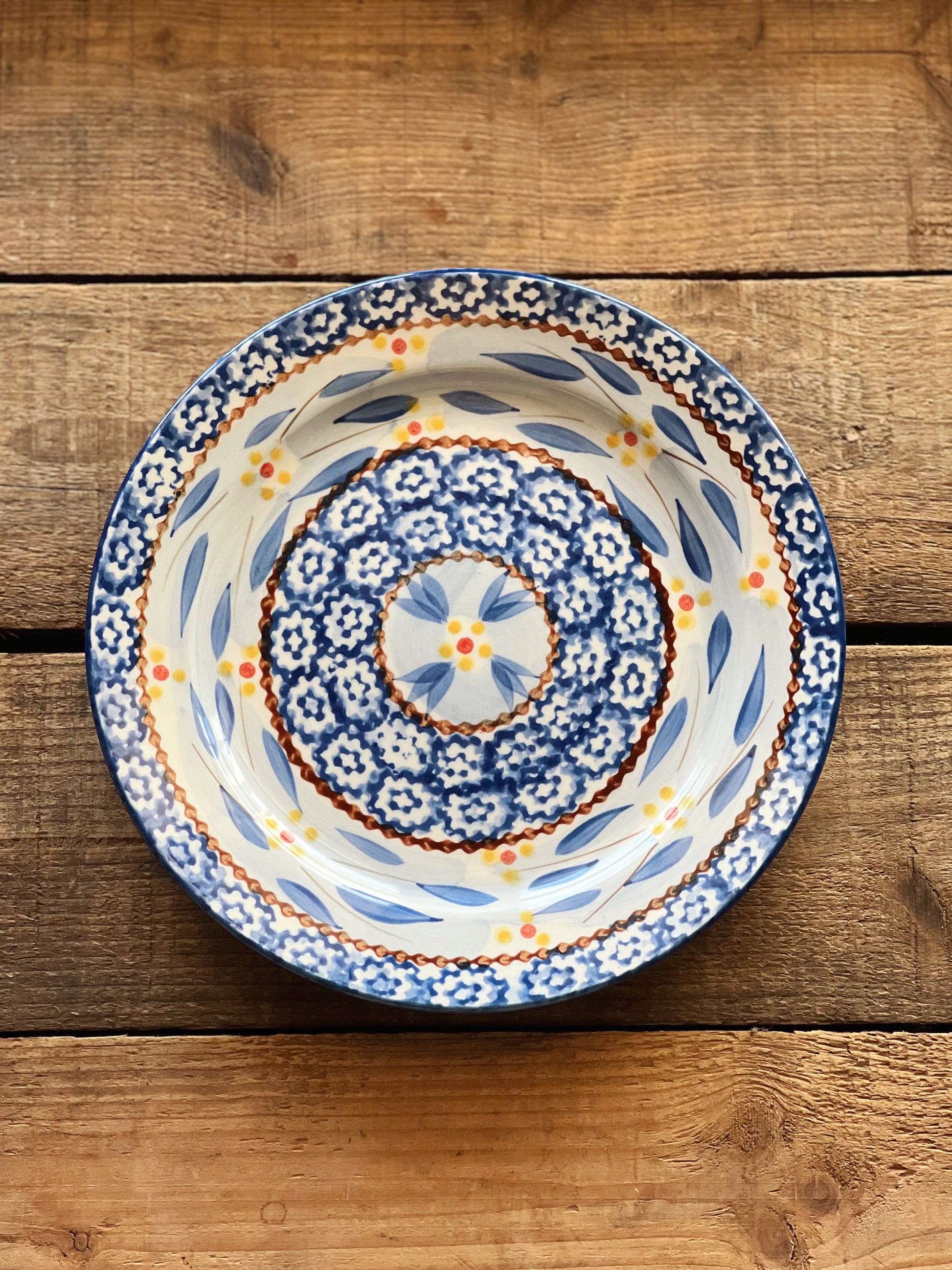 Temptations by Tara Old World Pattern Plates