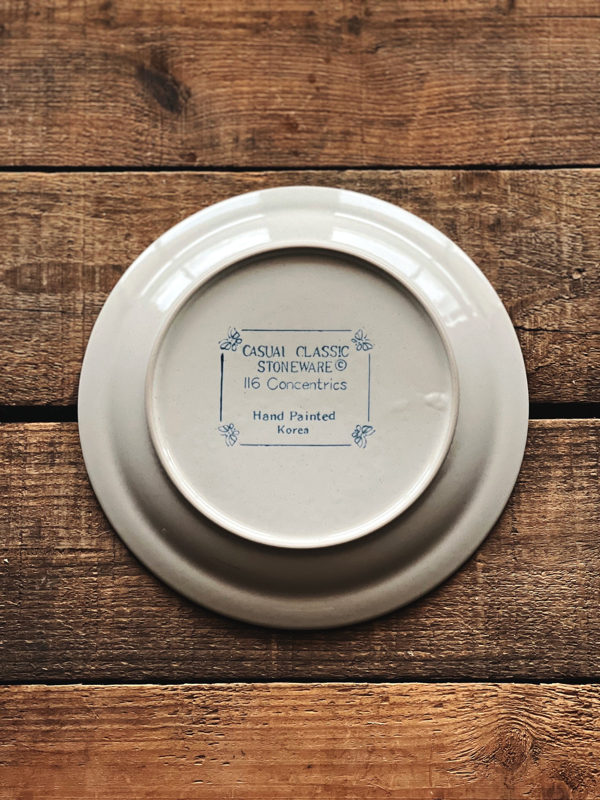 Vintage Casual Classic Stoneware Salad Plate / Dessert Plate