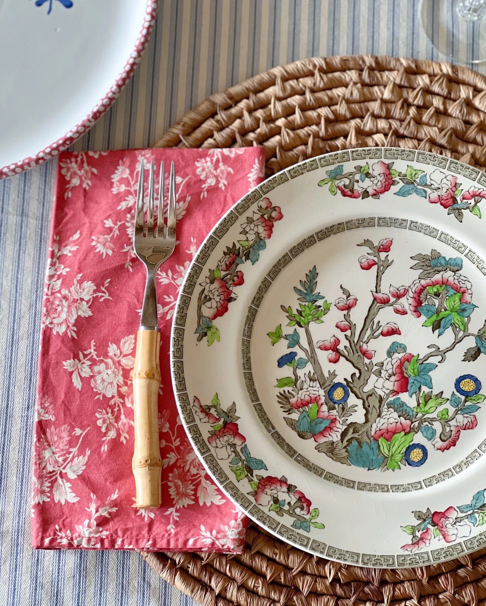 Vintage Johnson Brothers England Indian Tree Dinner Plate