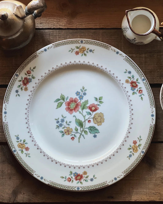 Vintage Royal Doulton Kingswood Dinner Plate