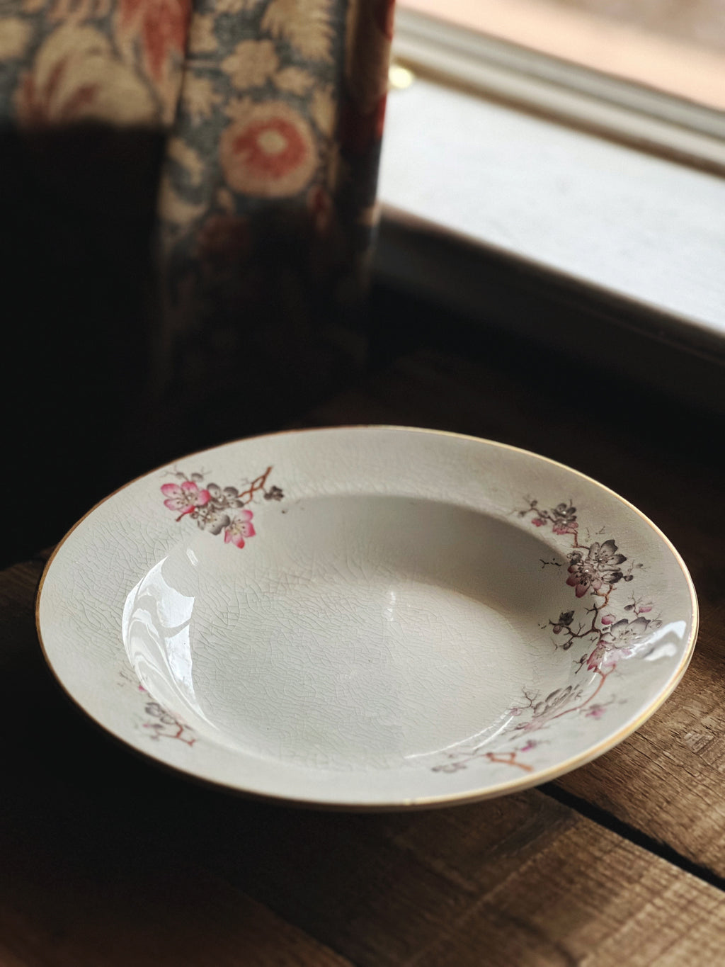 Set of 4 Vintage Mercer Warranted Rimmed Soup Bowls
