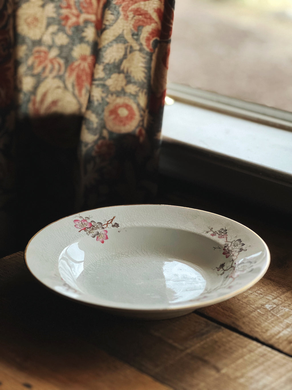 Set of 4 Vintage Mercer Warranted Rimmed Soup Bowls