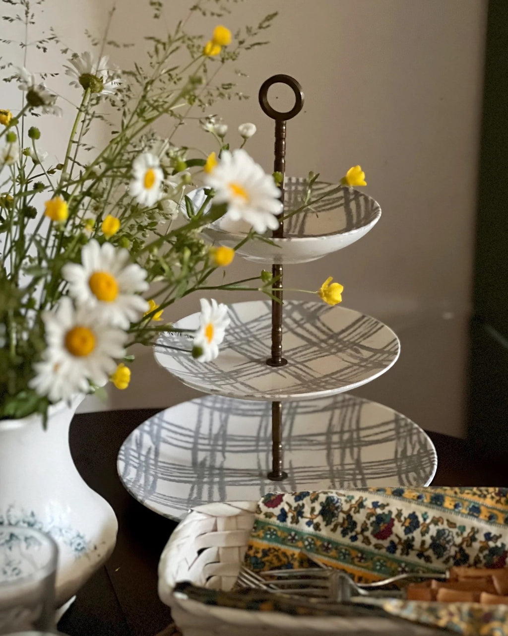 blue plaid 3 tier dessert stand