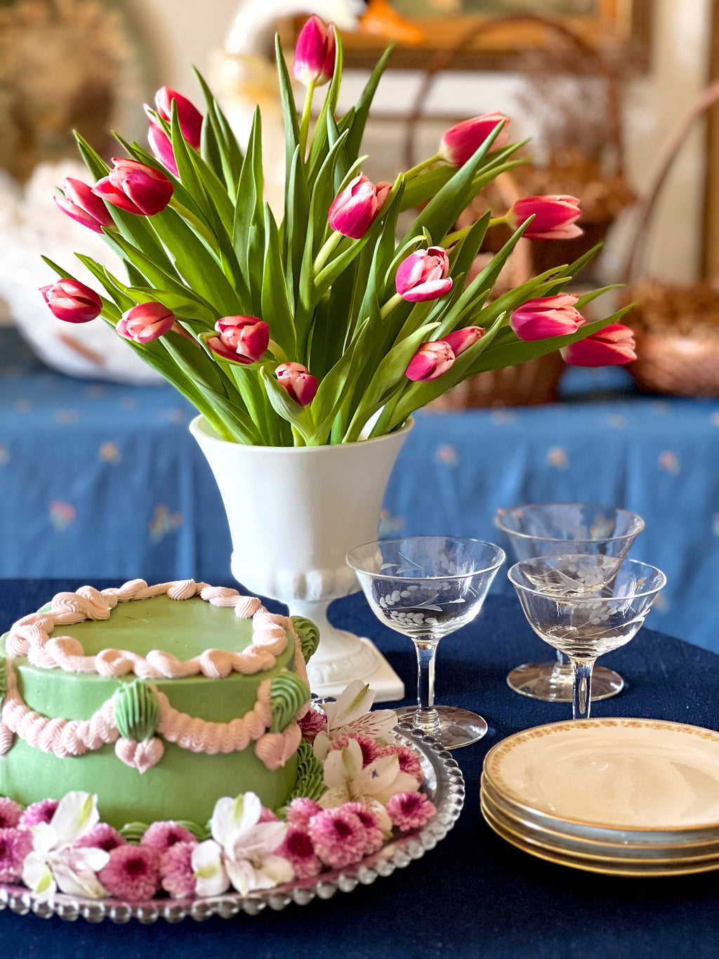 Vintage Boopie Glass Cake Plate / Round Platter