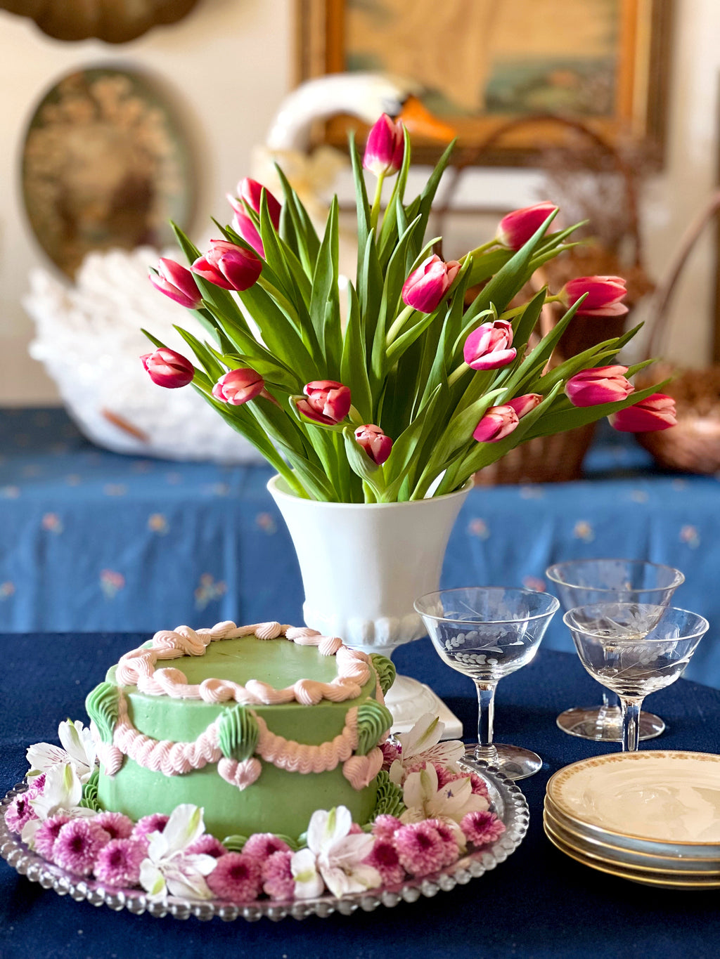 Vintage Boopie Glass Cake Plate / Round Platter