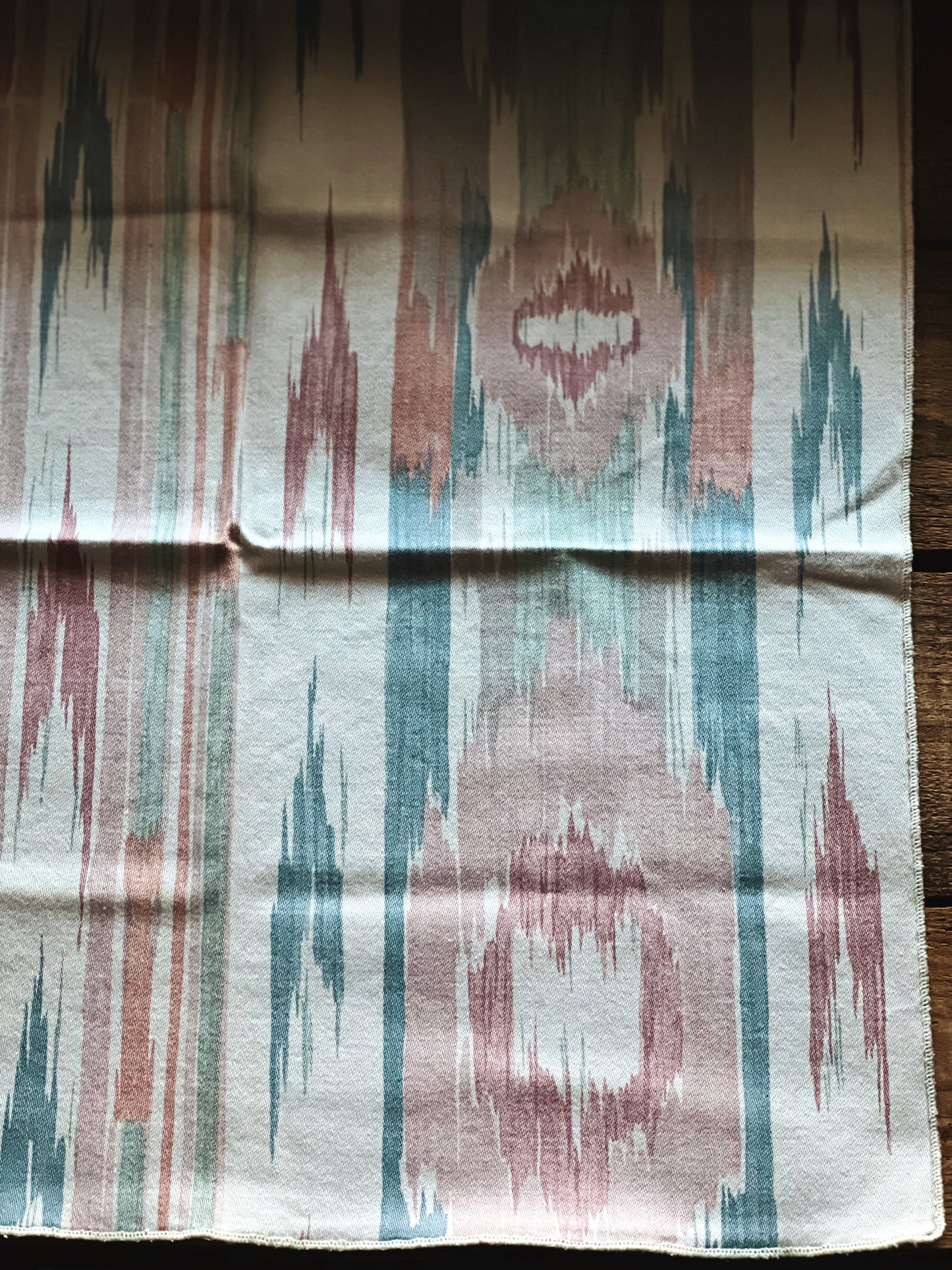 Set of 4 Vintage Ikat Print Napkins
