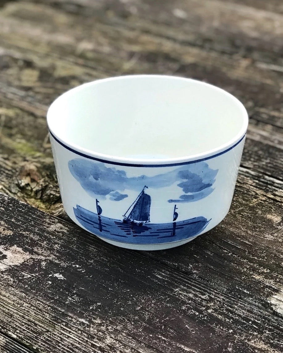 Delft planter with sailboat scene