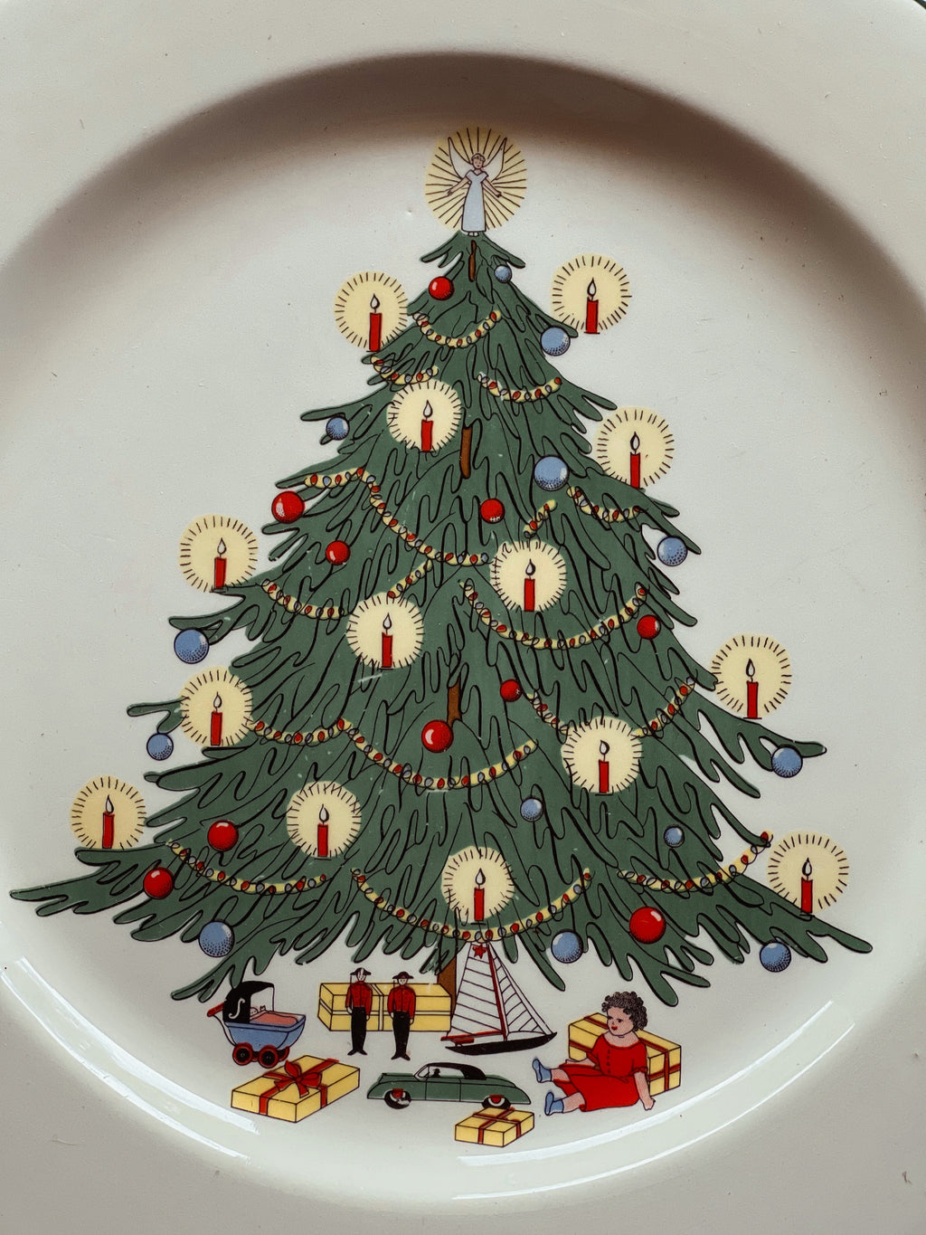 Set of 6 Vintage Knowles Christmas Tree Dinner Plates