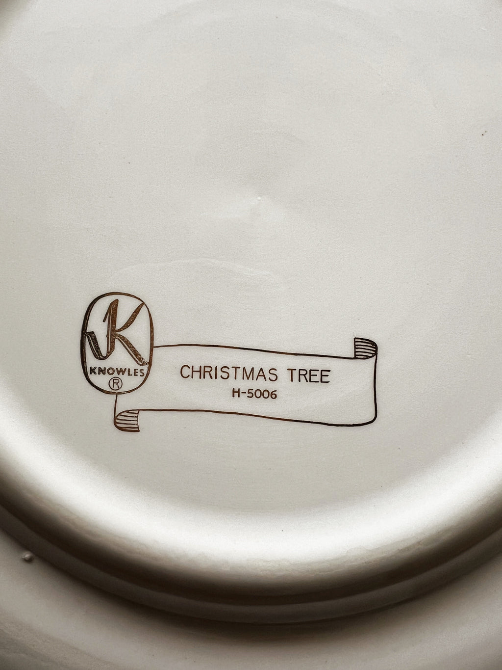 Set of 6 Vintage Knowles Christmas Tree Dinner Plates