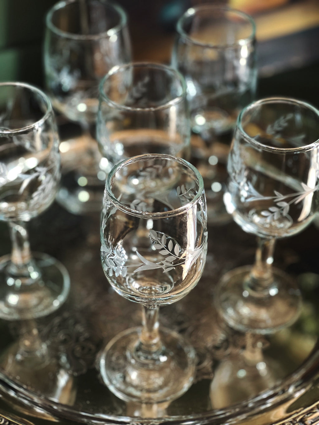 Petite Etched Vintage Wine Glass