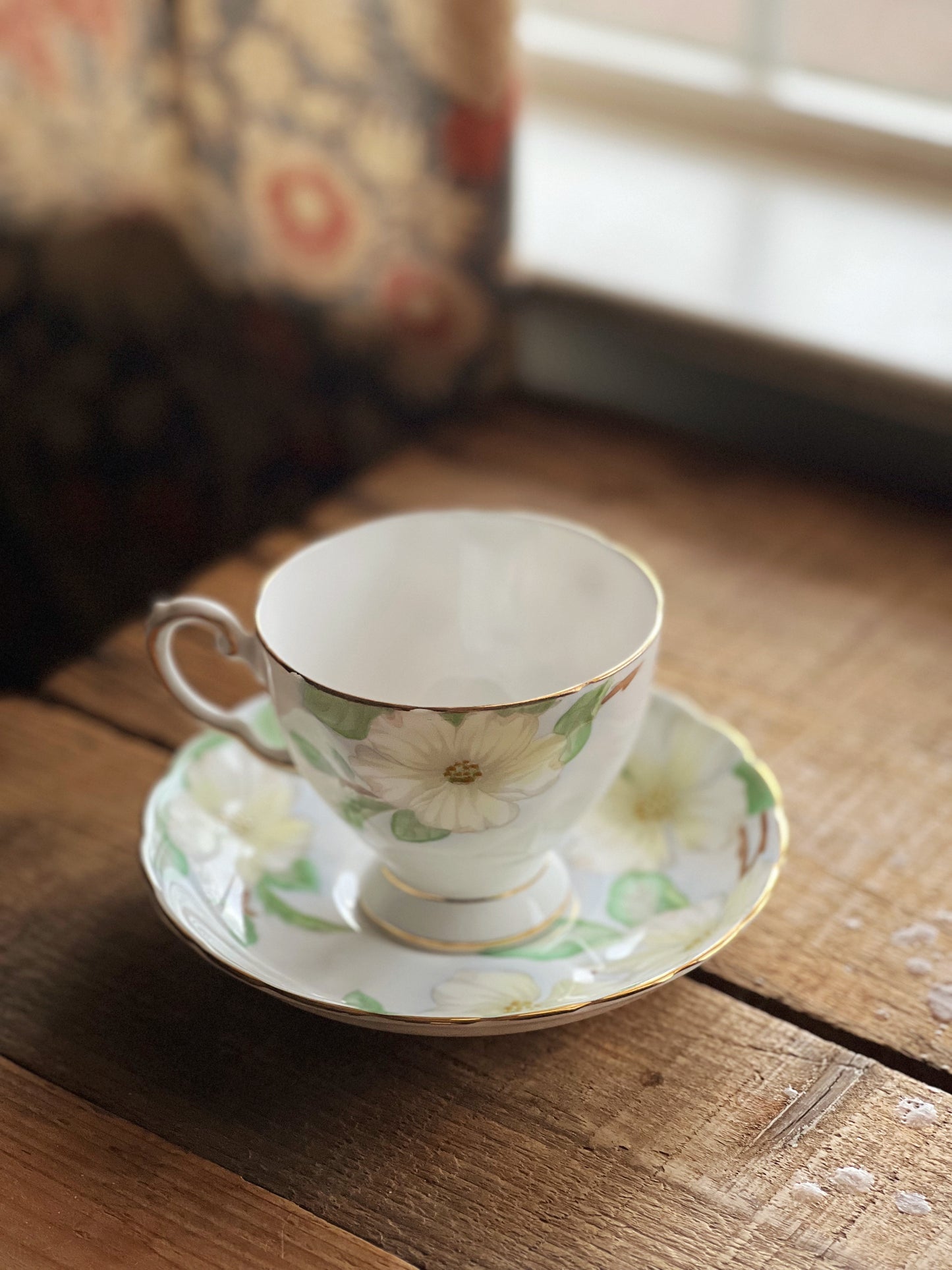 Vintage Royal Tuscan Fine English Bone China Dogwood England Teacup & Saucer Set