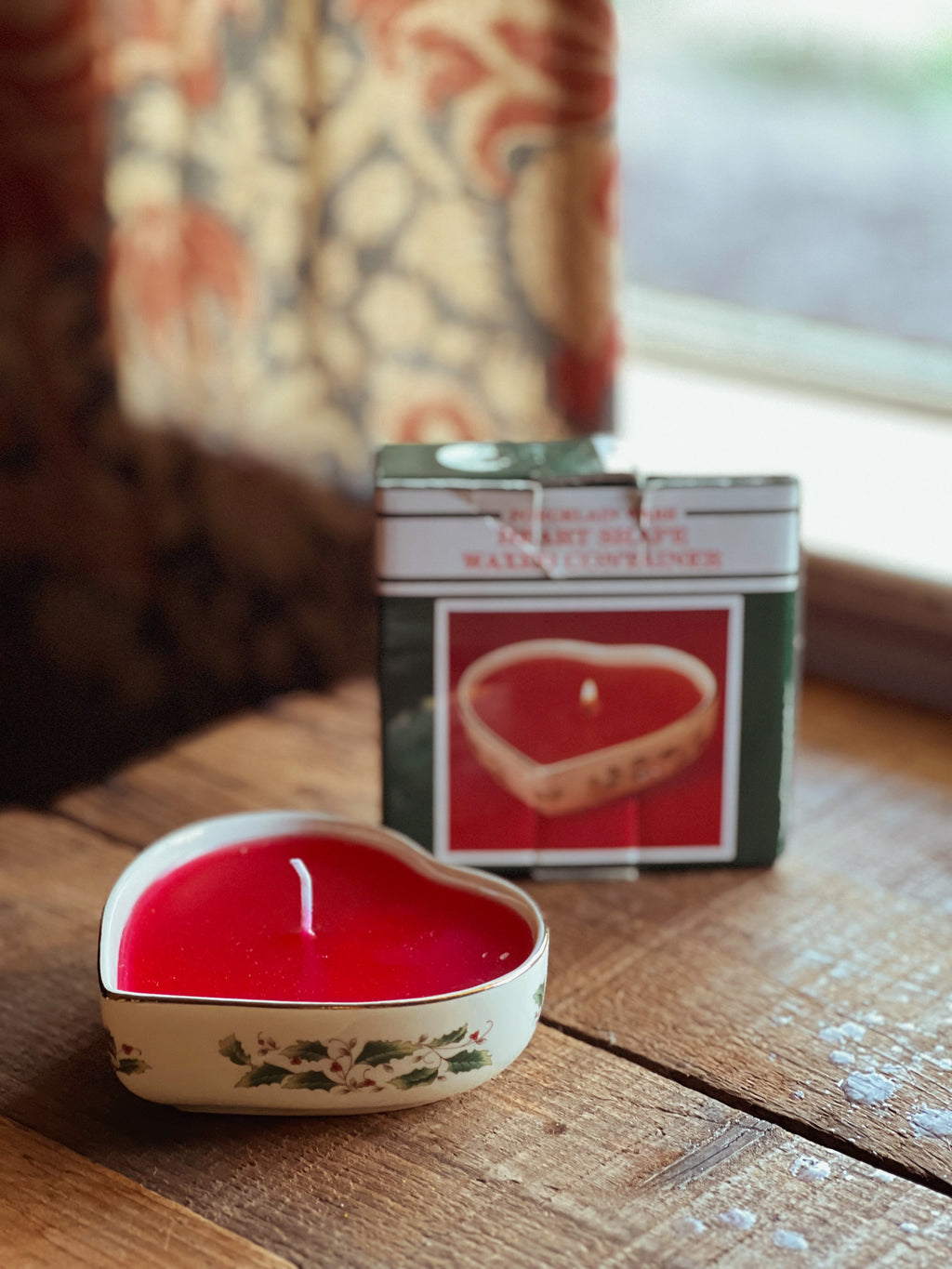 Vintage Christmas Heart Candle in Porcelain Dish