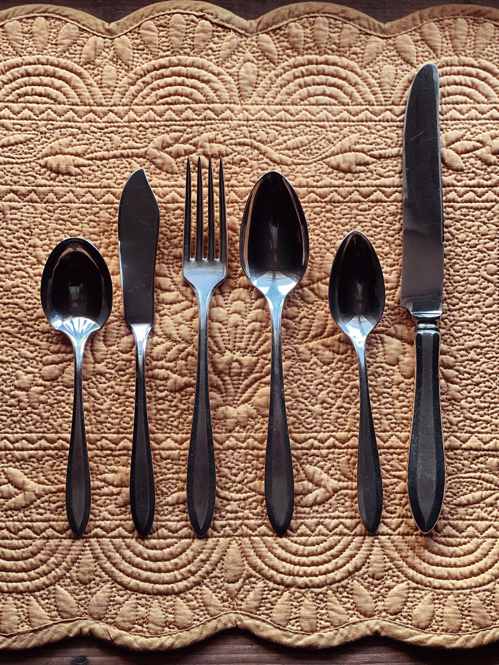 Antique Oneida Community Plate Patrician 34 Piece Flatware Set