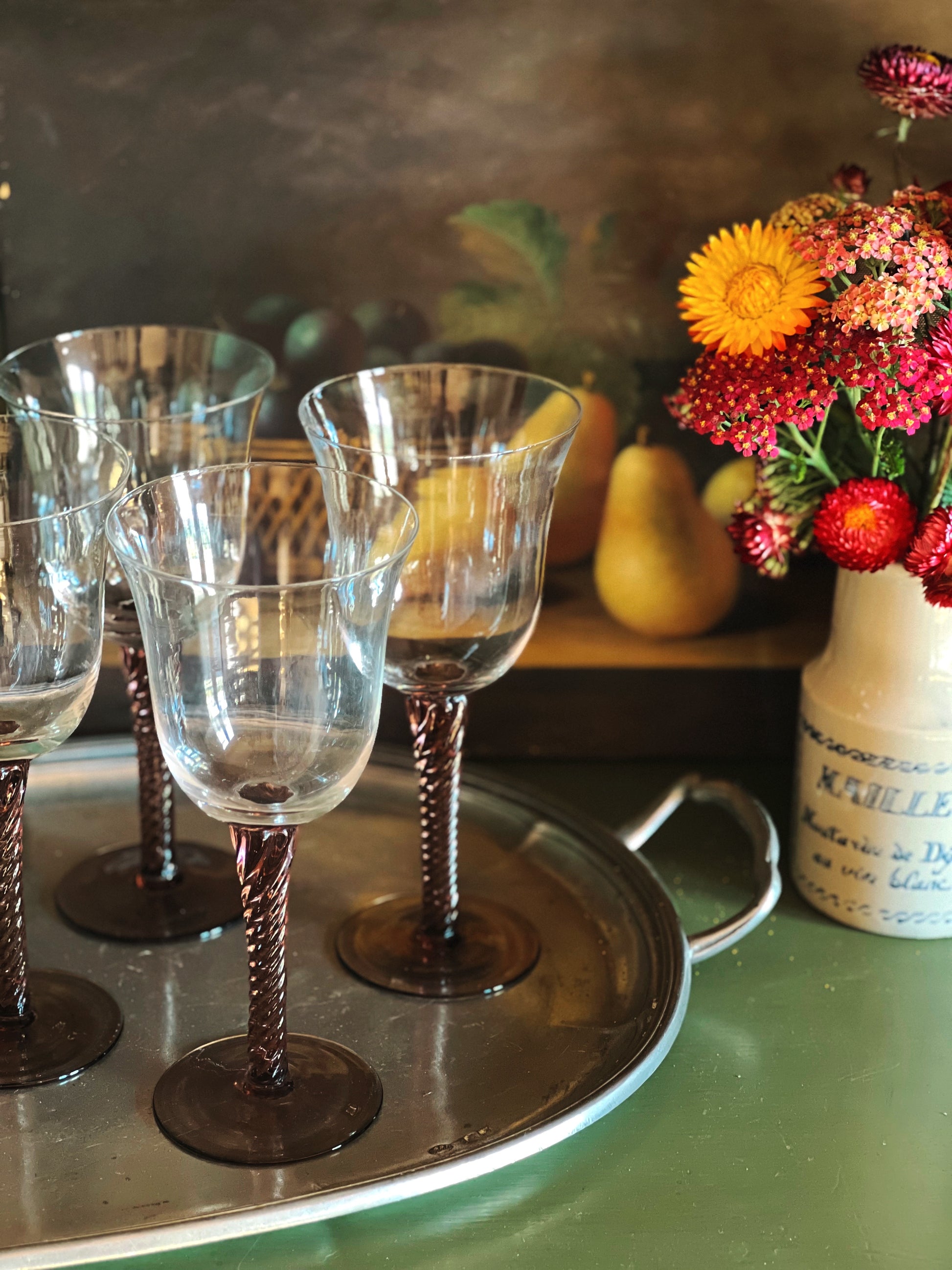 wine glass with a twist stem and tulip shape mouth