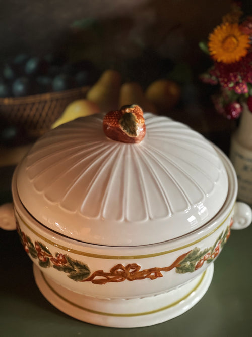 Global Design Connection Kate Williams Acorn Tureen