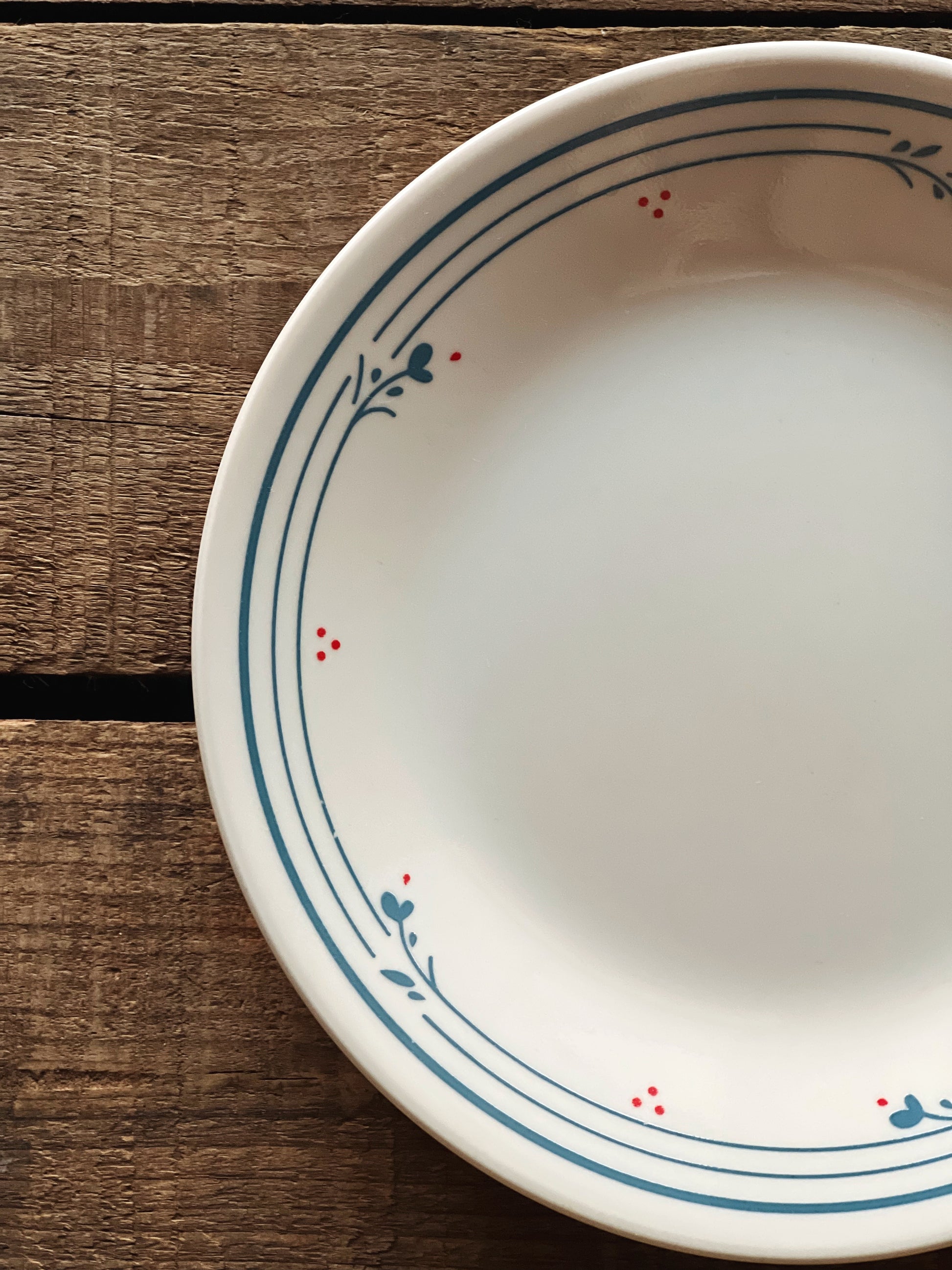 Vintage Corelle Country Violets Bread & Butter Plate