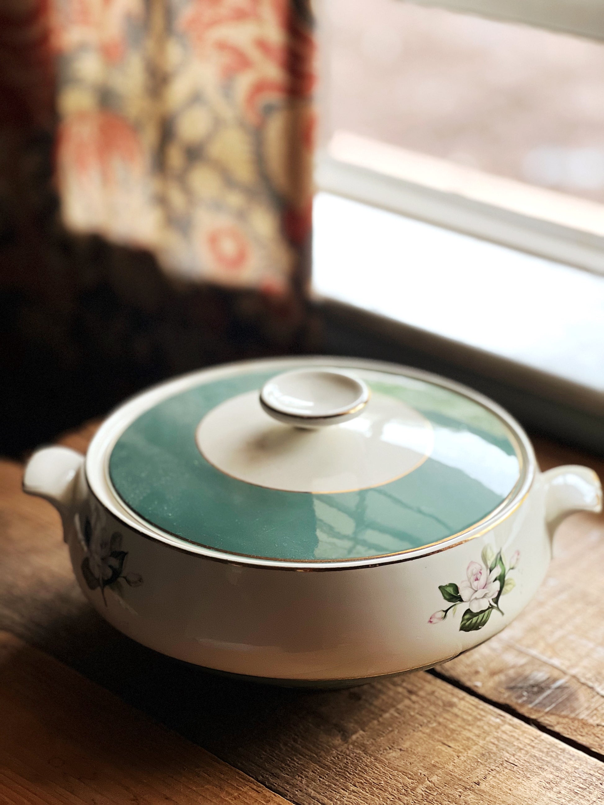 Vintage Homer Laughlin Cavalier Green Tureen / Covered Vegetable Dish