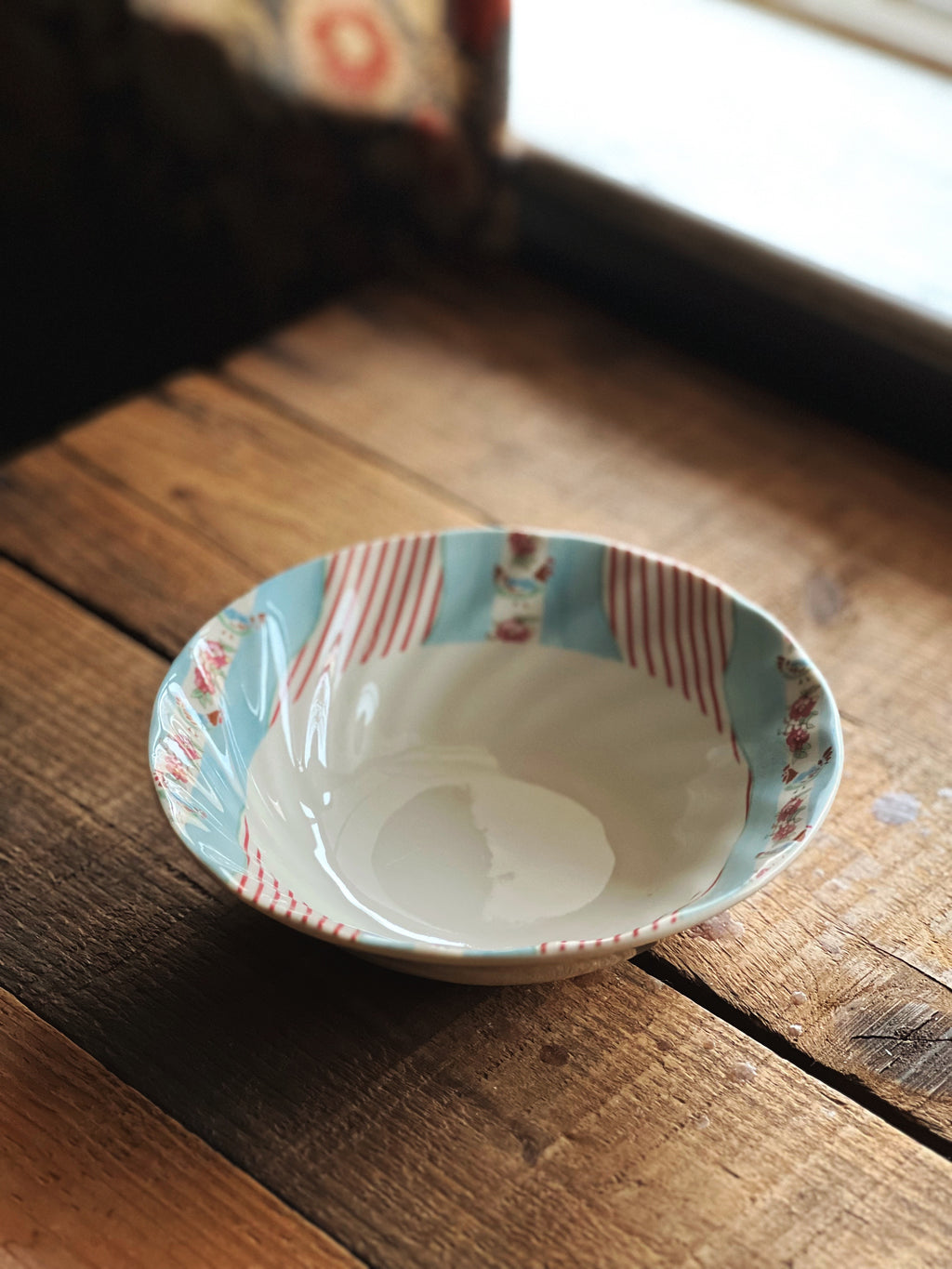 Vintage Johnson Brothers Farmhouse Chic Silky Stripe Cereal Bowl