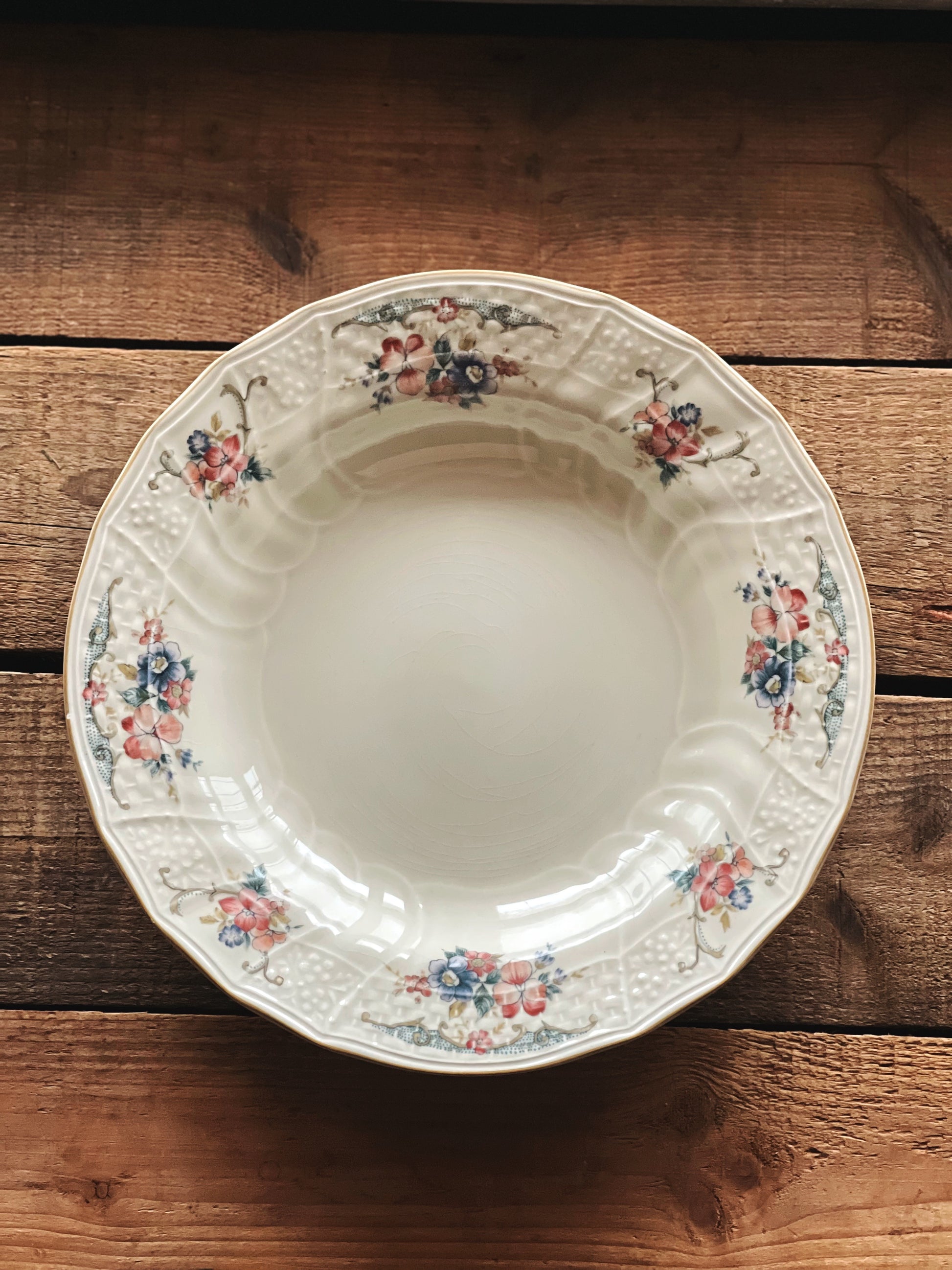 soup bowl with a floral and garland design rim