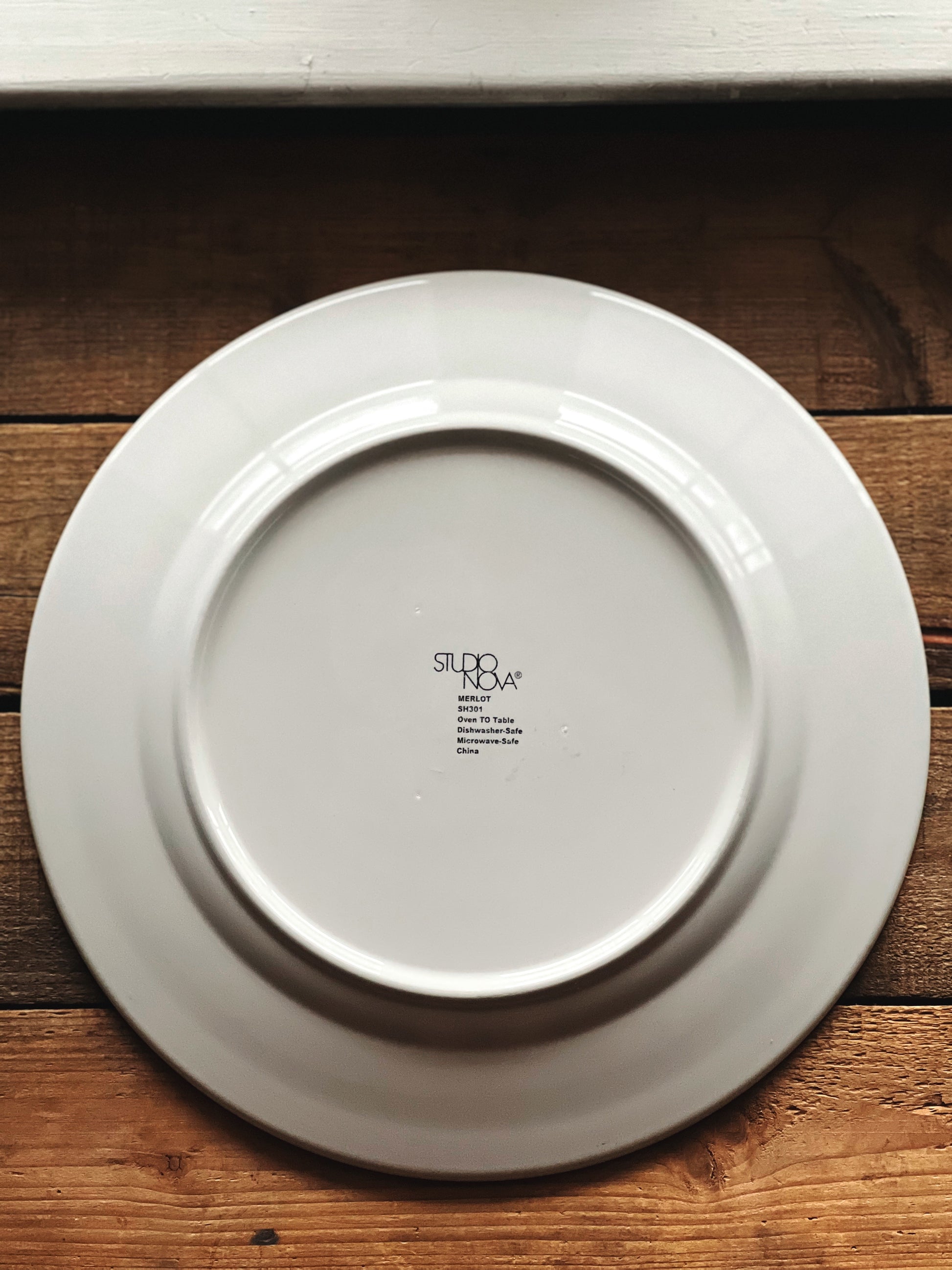 Vintage Studio Nova Merlot Chop Plate / Round Platter