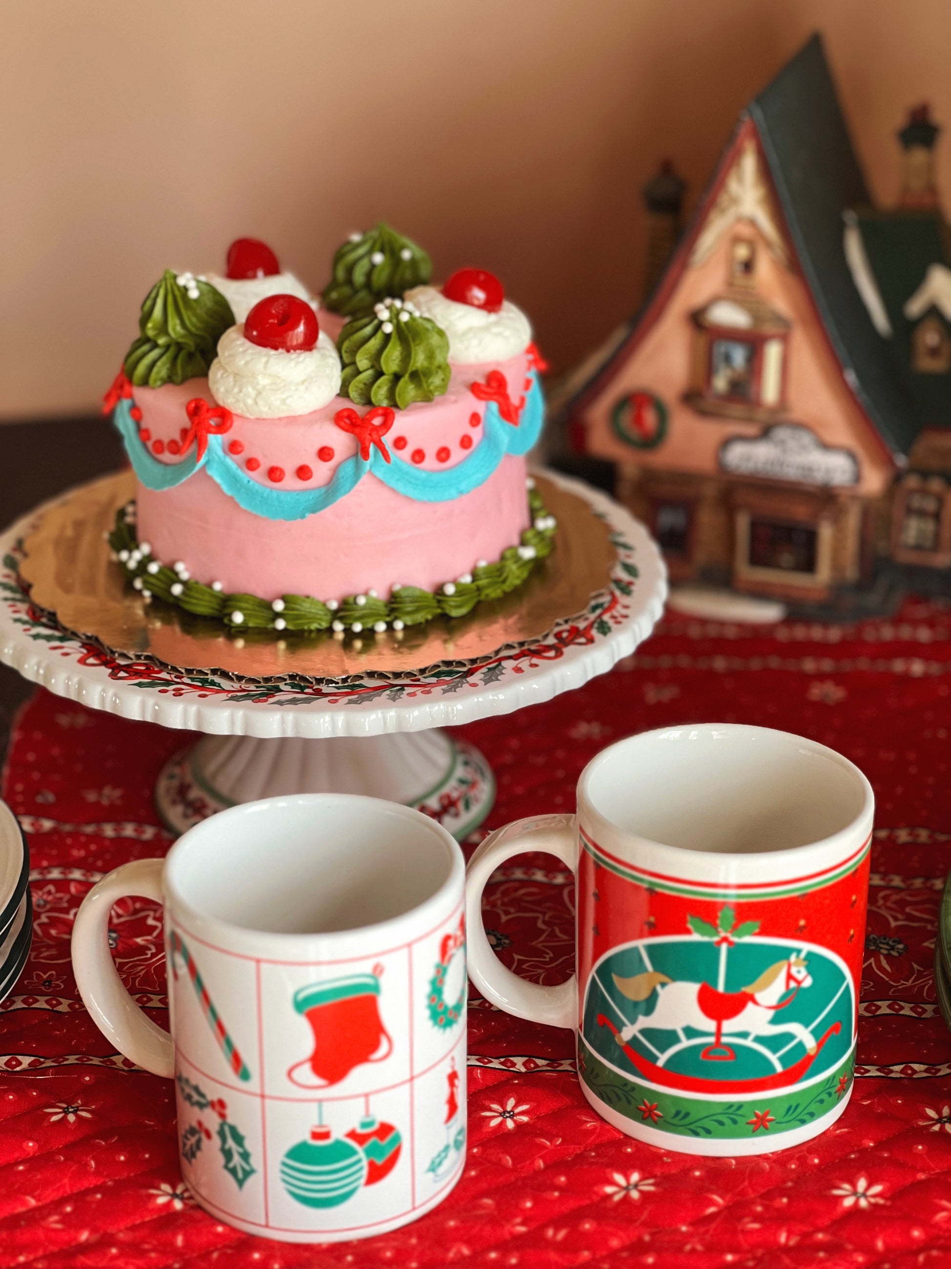Vintage Pair of Mix Match Christmas Mugs