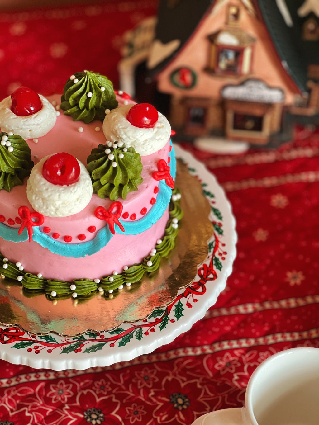 Vintage Avon Christmas Cake Stand