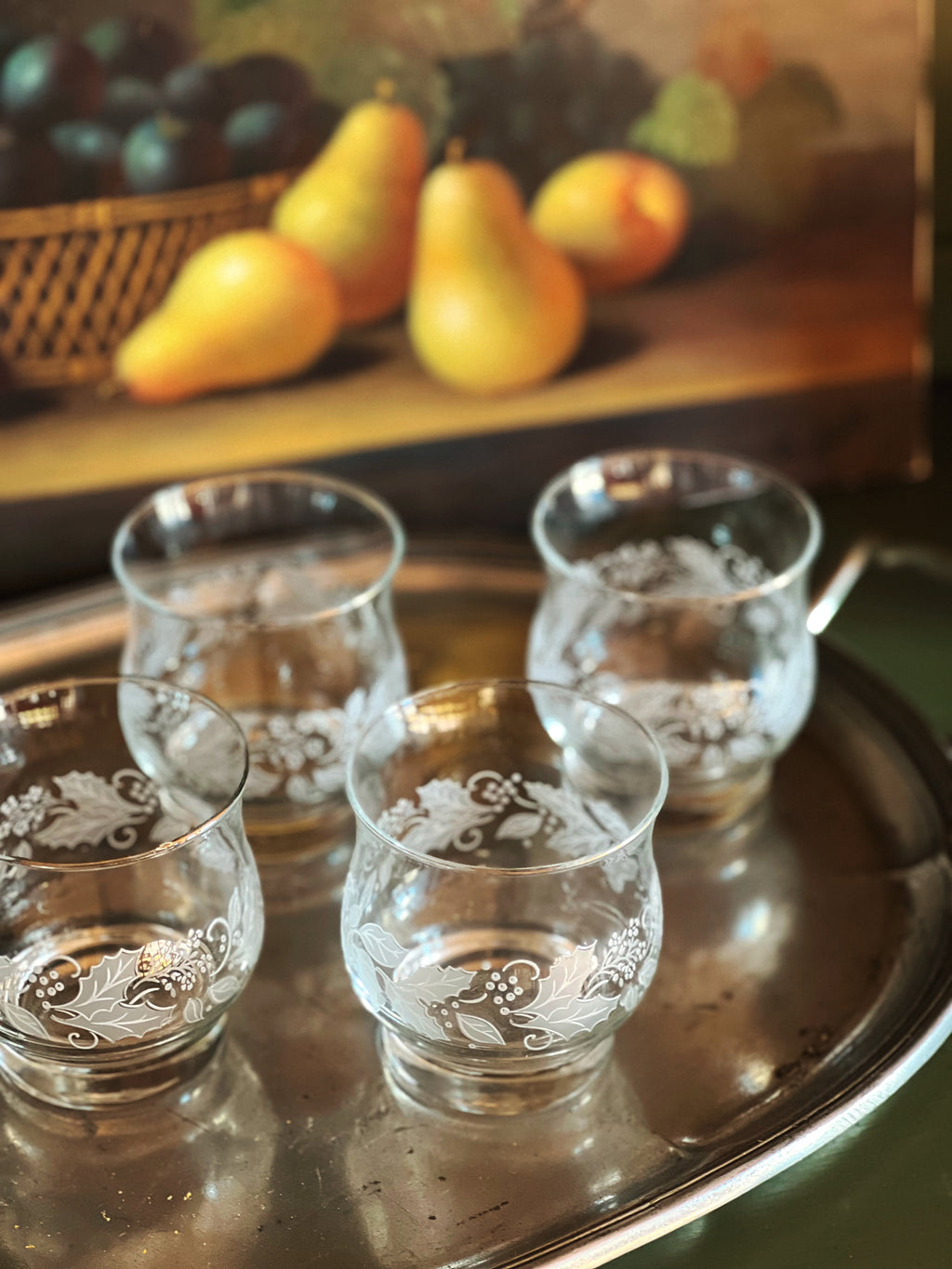 Vintage Set of 4 Christmas Holly Cocktail Glasses