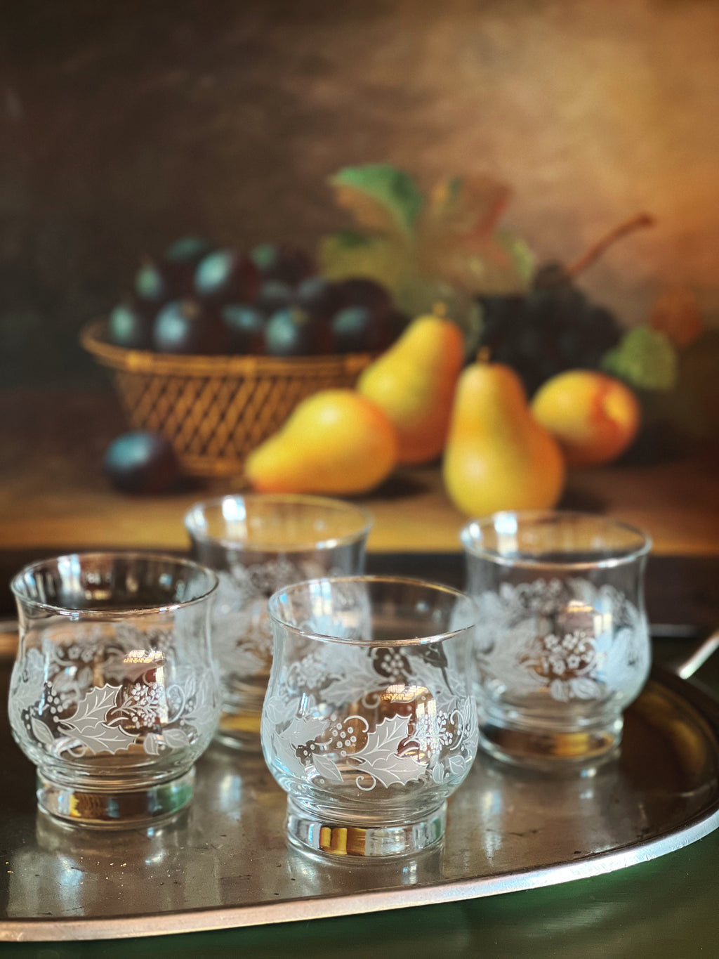 Vintage Set of 4 Christmas Holly Cocktail Glasses
