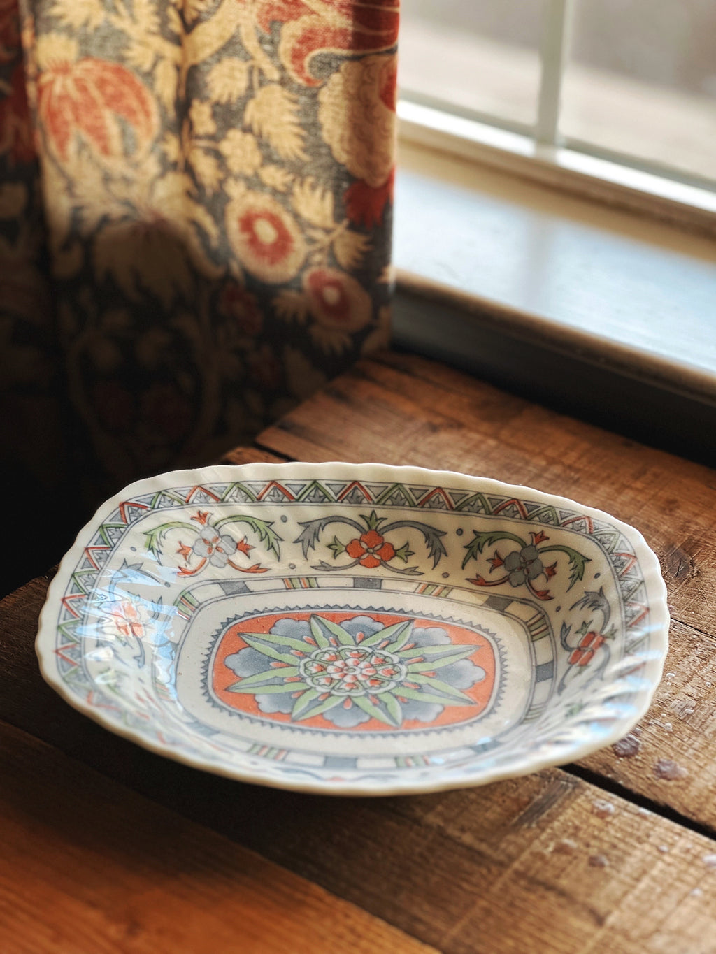 Vintage Fashionable China Ceramic Serving Bowl