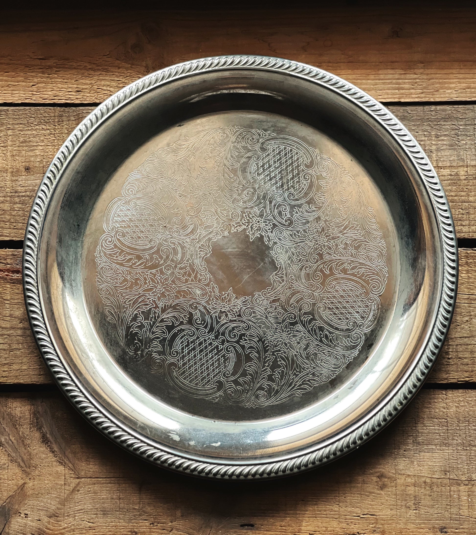 Vintage International Silver Round Serving Tray