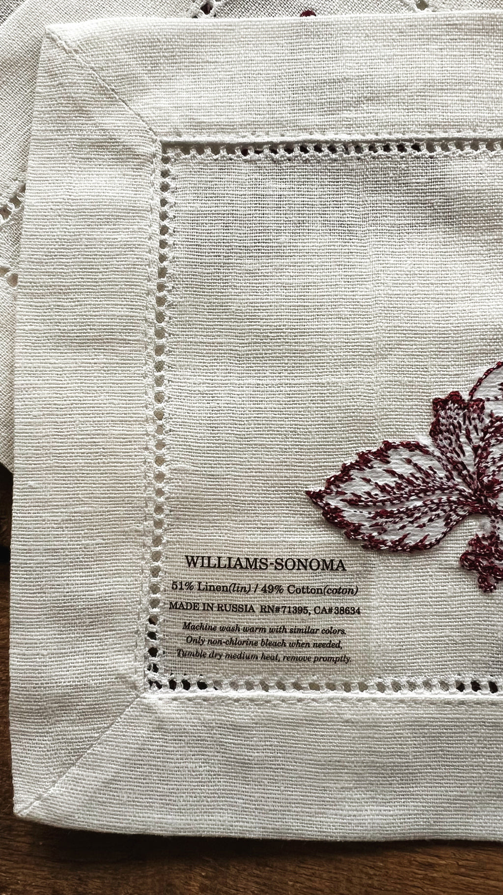 Set of 6 Williams Sonoma Mayfair Linen Embroidered Cocktail Napkins