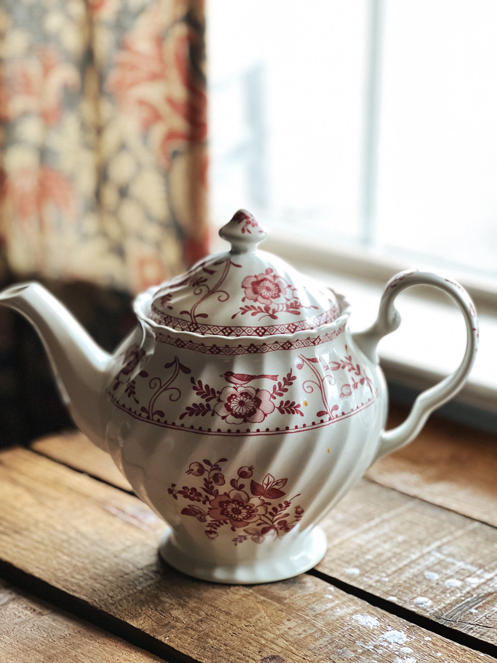 Vintage Johnson Brothers Indies Pink Teapot