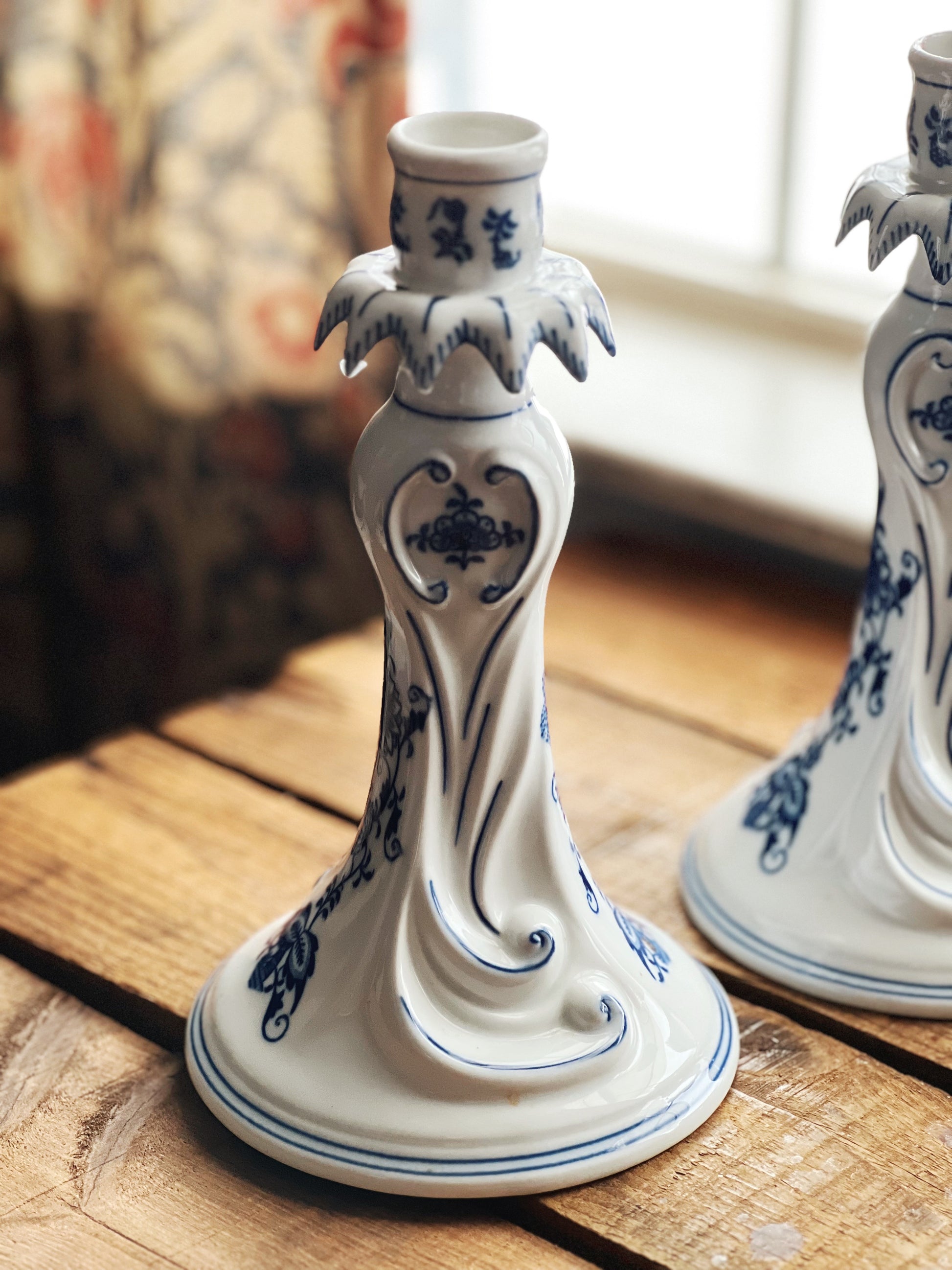Vintage Zwiebelmuster Czech Republic Blue and White Taper Candleholders