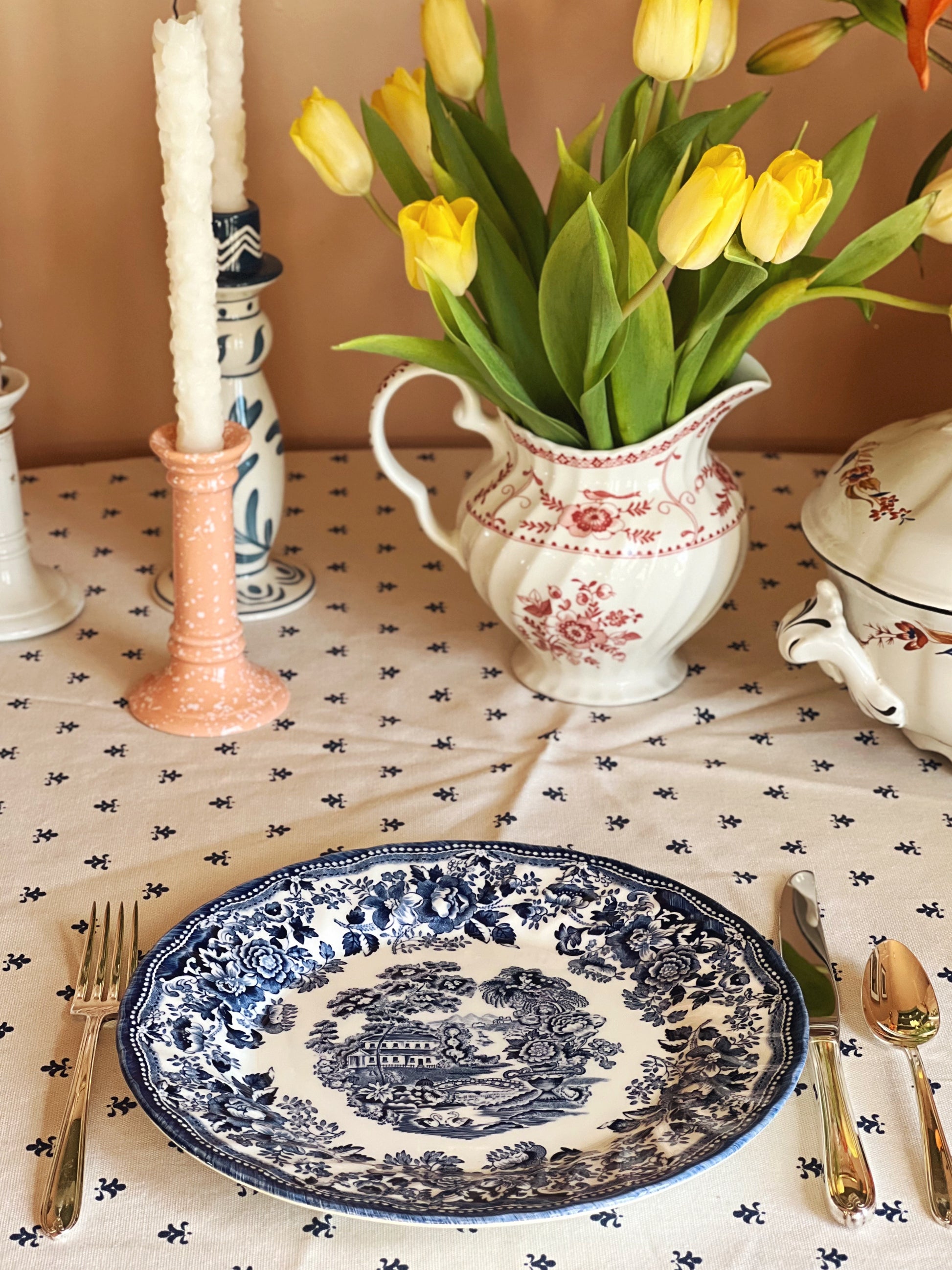 Queen's England Tonquin Dinner Plate
