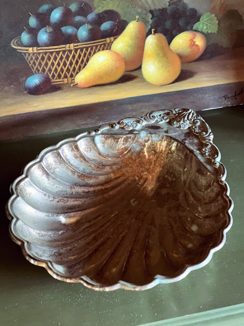 Vintage Sheridan Silverplate Scallop Shell Bowl