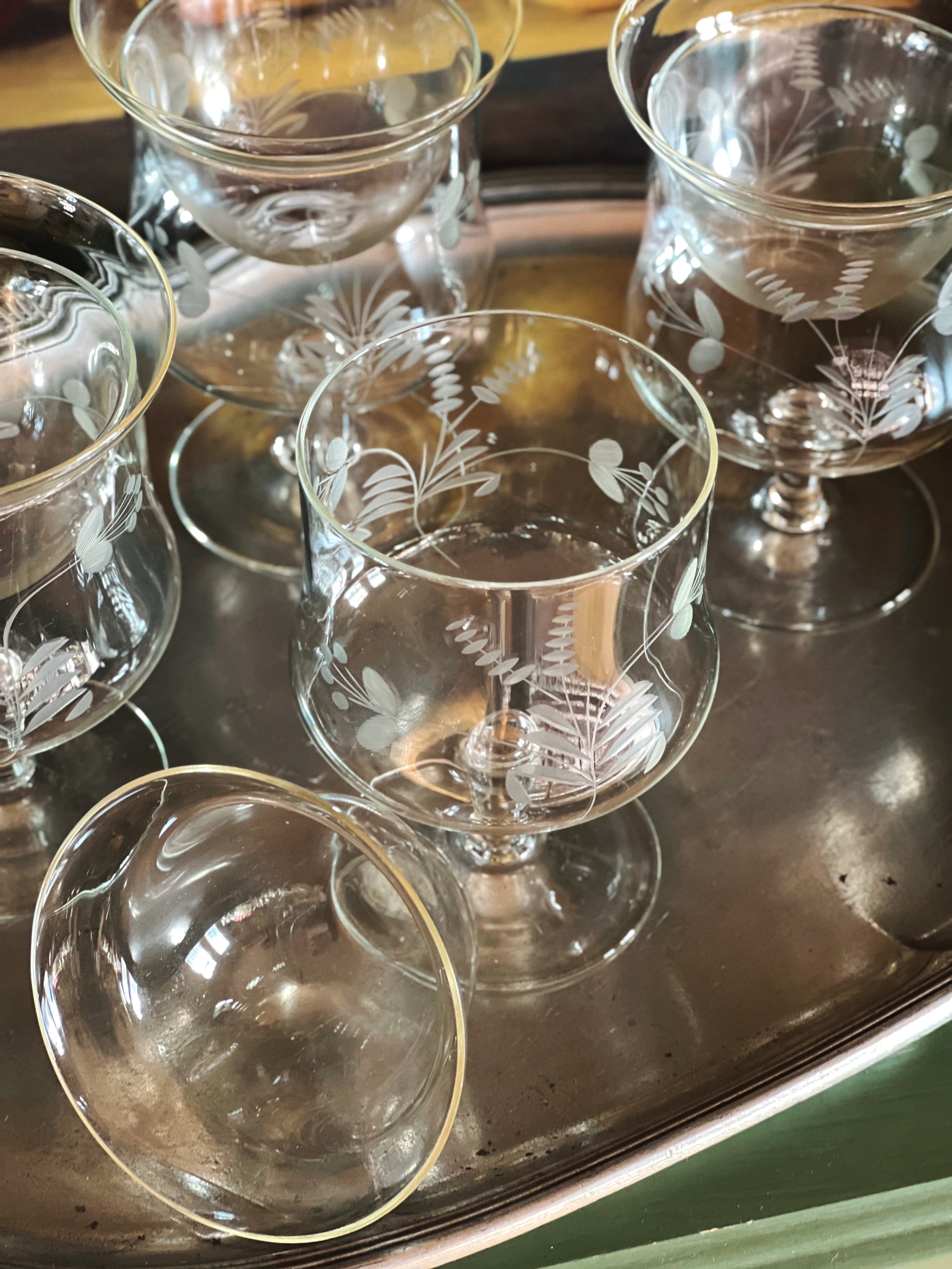 Vintage Set of 4 Etched Glass Shrimp Servers Icers