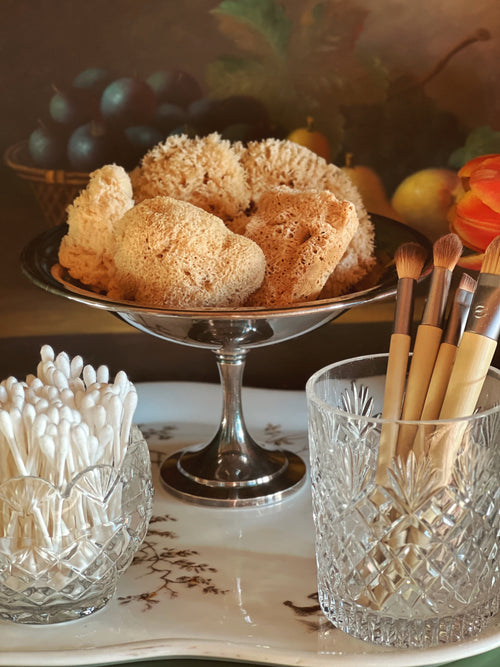 Vintage Wm Rogers Silver Pedestal