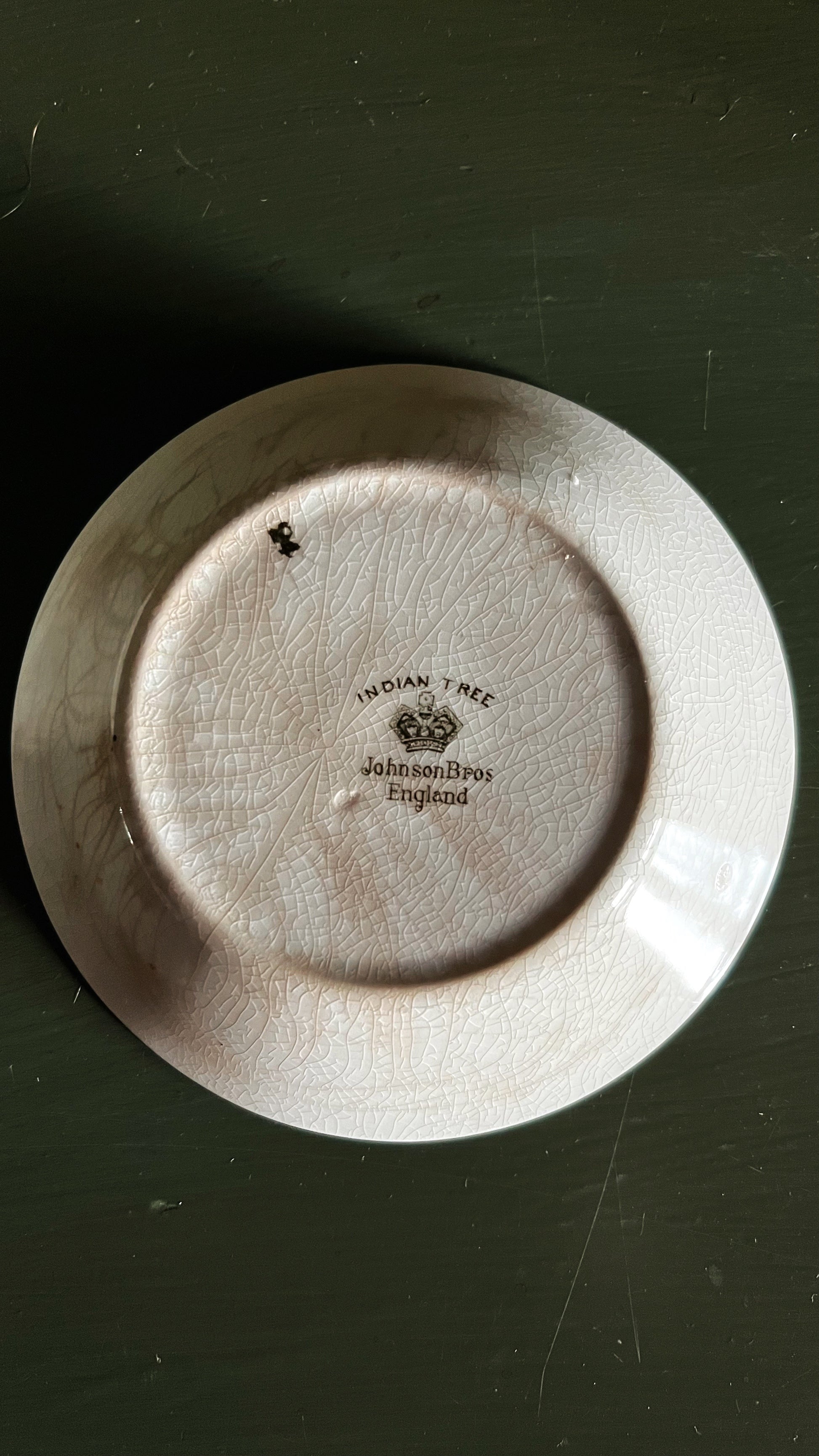 vintage Johnson Brothers Indian Tree berry bowl with heavy discolored crazing