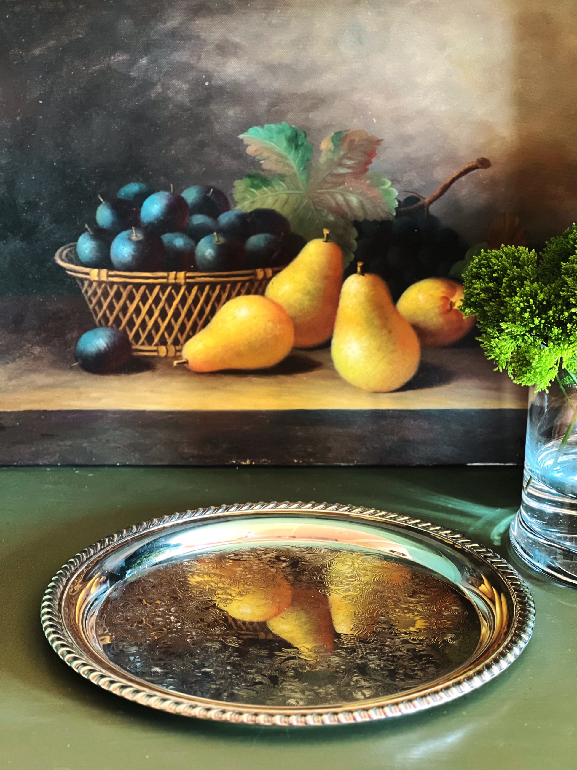 front view of a Wm Rogers 870 silver serving tray