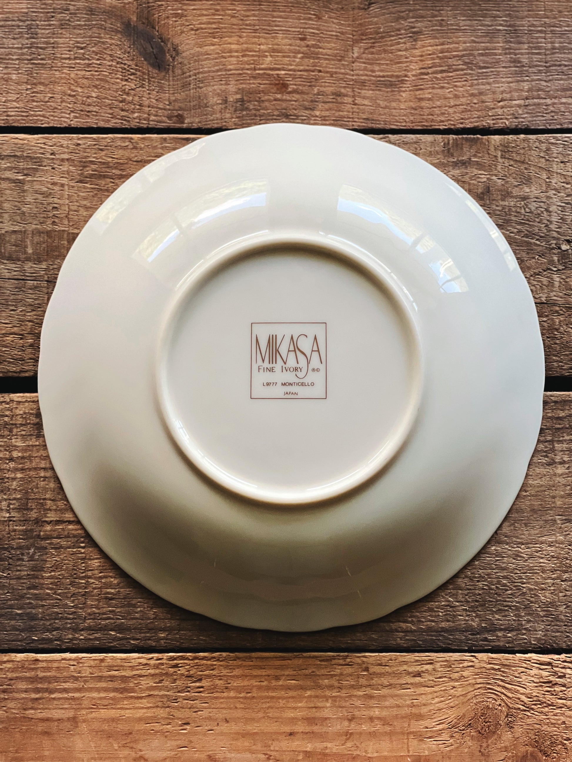 underside of a Vintage Mikasa Monticello coupe soup bowl made in Japan 