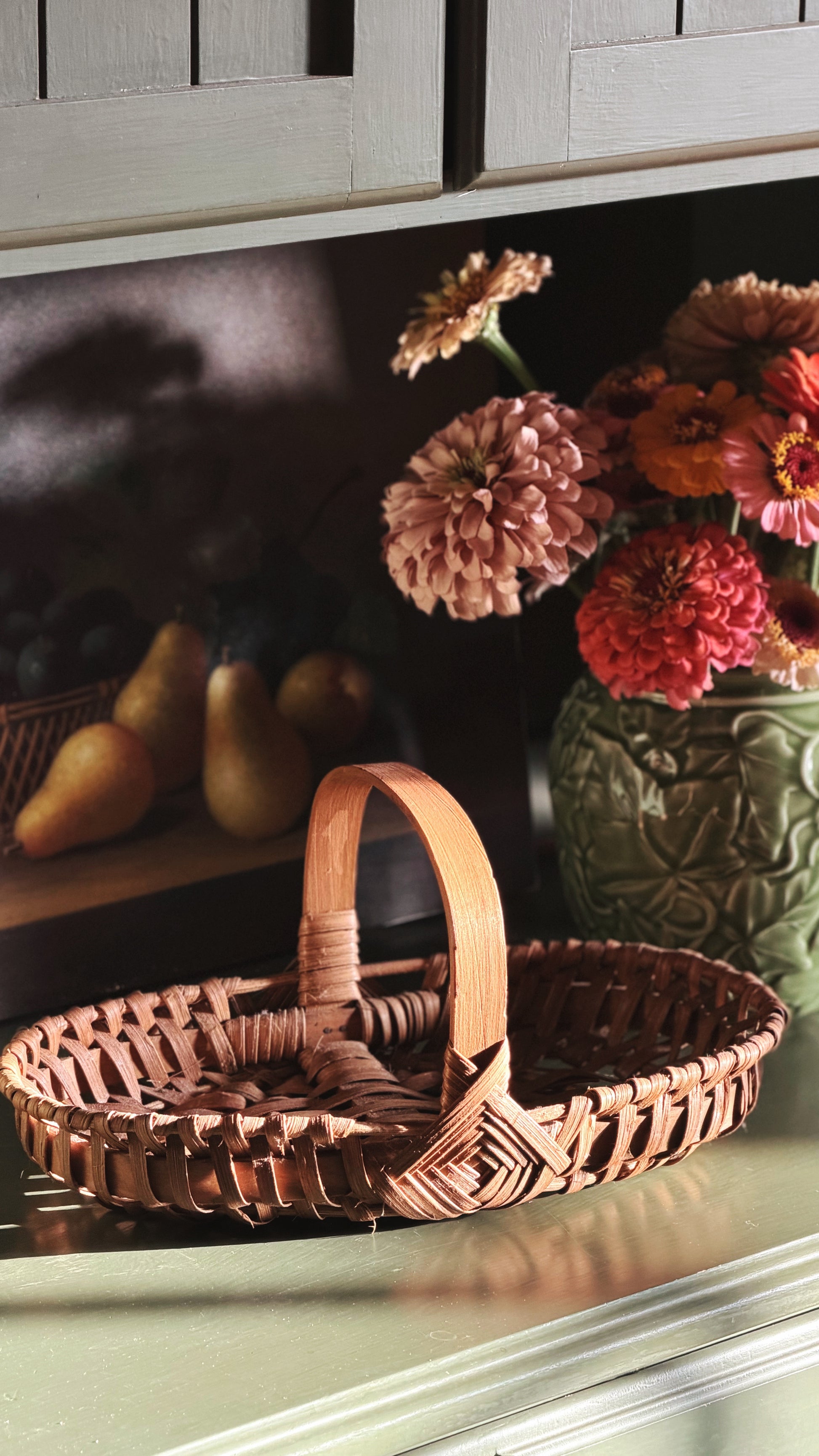 side view of a Vintage Woven Single-Handle Tabletop Basket