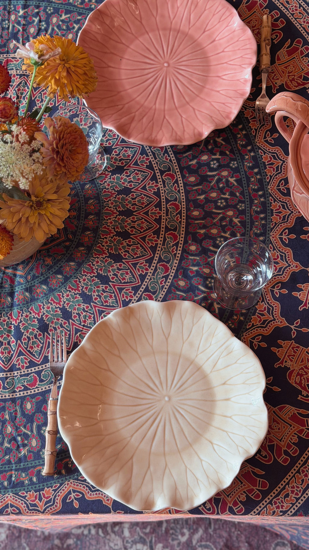 Vintage Metlox Vernon Ware Lotus Sand Dinner Plate – 11 Inch