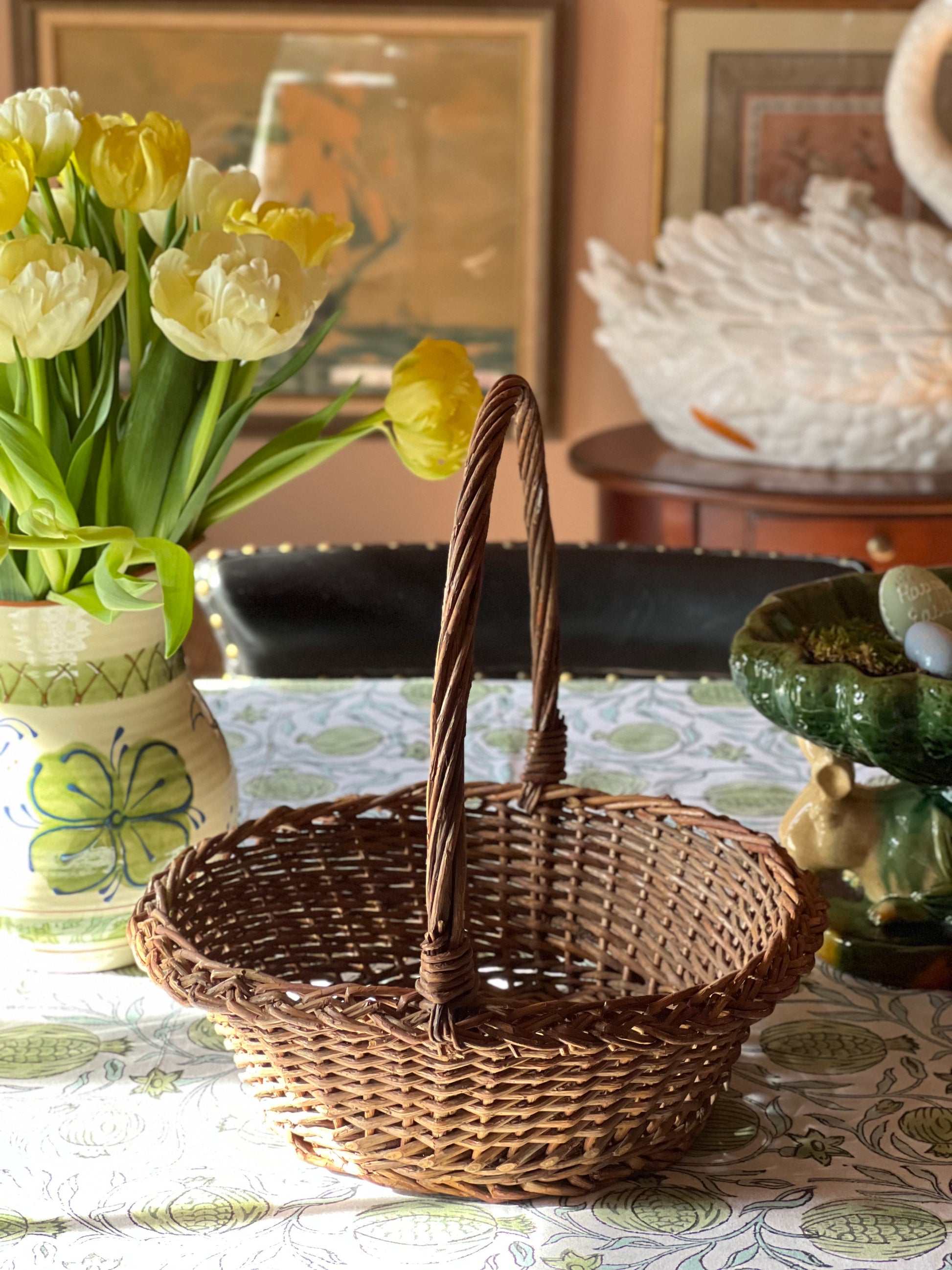 round single handle willow Easter basket