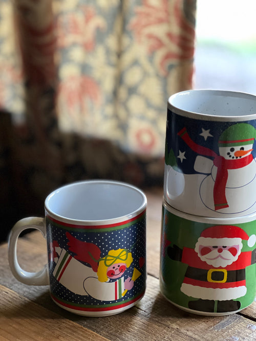 Vintage Set of 4 Mix and Match Grant Howard Christmas Mugs