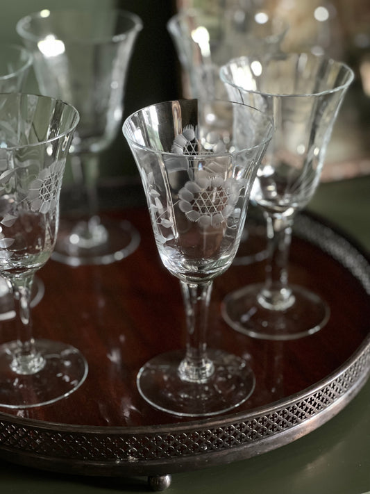 Etched Vintage Wine Glass