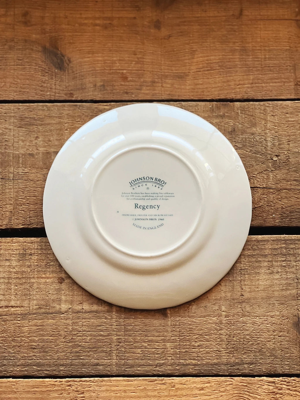 Green Johnson Brothers England maker’s mark on vintage Regency bread plate
