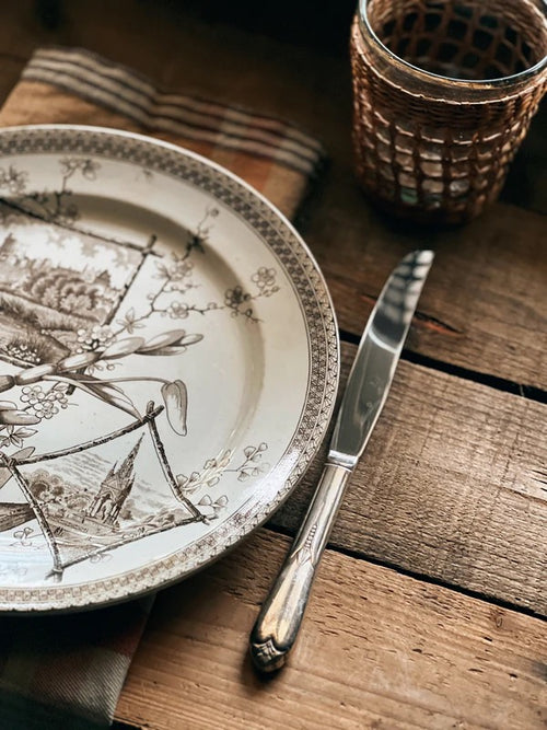 Vintage Rogers Silver Plate 16 Piece Set of Flatware