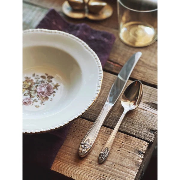 Vintage 20 Piece Set of Wm A Rogers Oneida Ltd La Ronnie Flatware