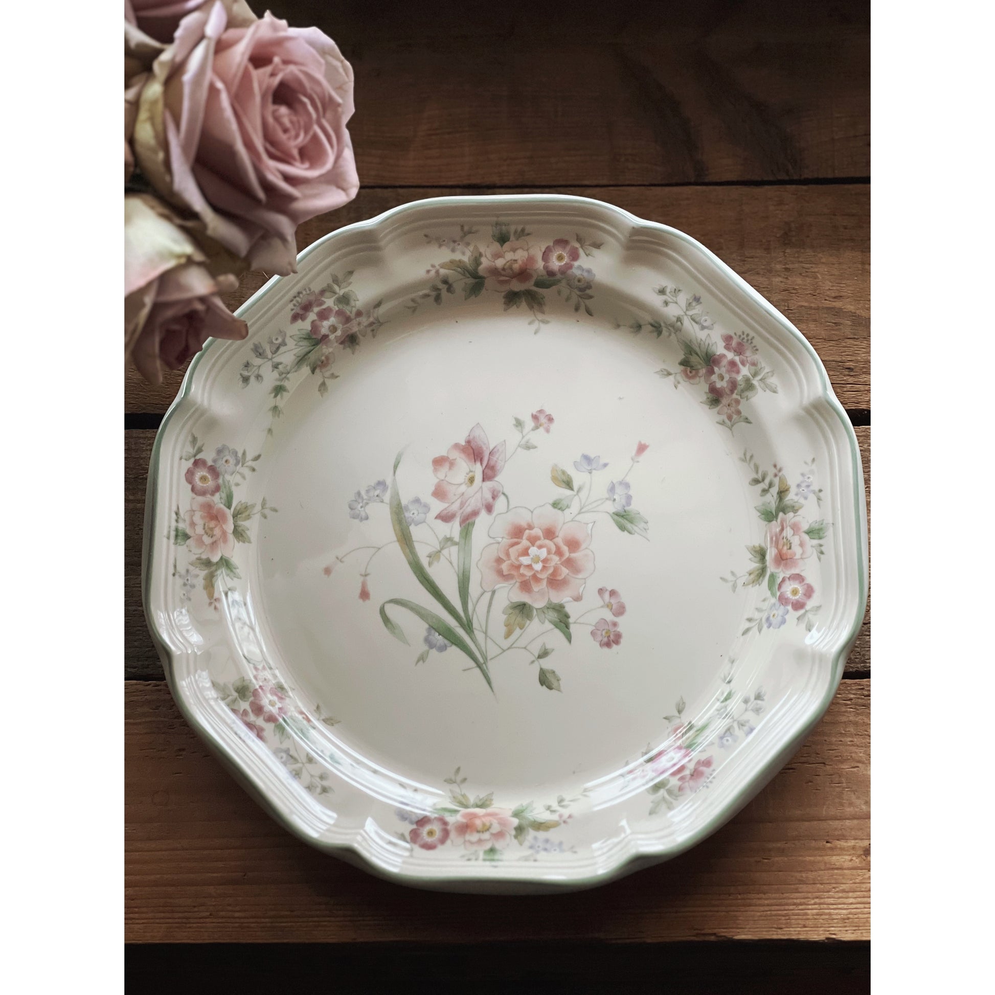 floral stoneware dinner plate