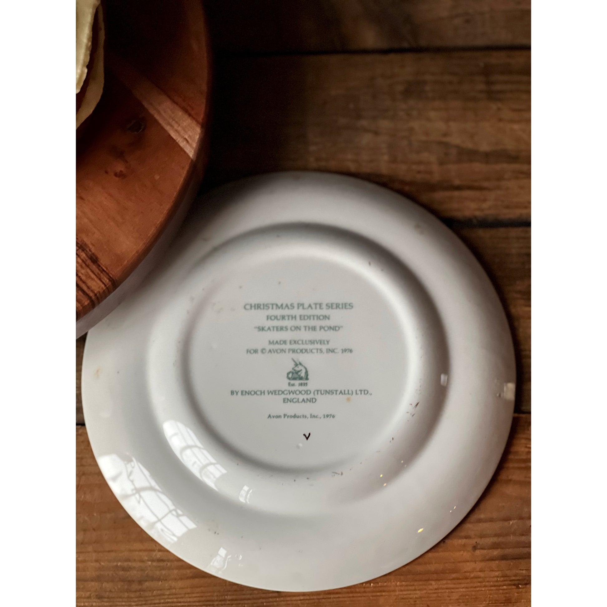 Enoch Wedgwood for Avon Vintage Christmas Plate 1975